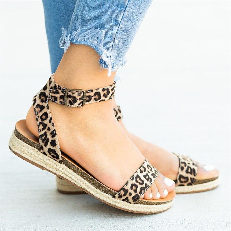 schuh Escarpins / sandales motif leopard de la marque schuh talon aigu Multicolore - Chaussures Escarpins Femme 17,00 schuh Escarpins / sandales motif leopard de la marque schuh talon aigu Multicolore - Chaussures Escarpins Femme 17,00